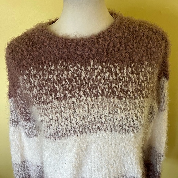 So Cozy Women's Sweater in Purple and White Size XS - Picture 3 of 5